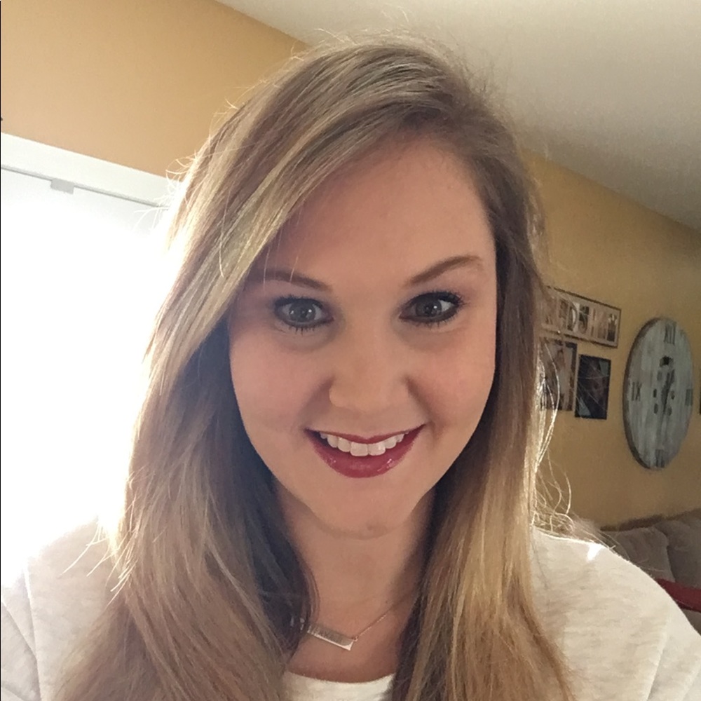 Meet your Posher, Lacey